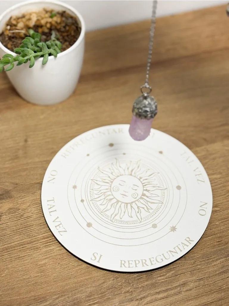 Tablero circular para péndulo, con un sol grabado