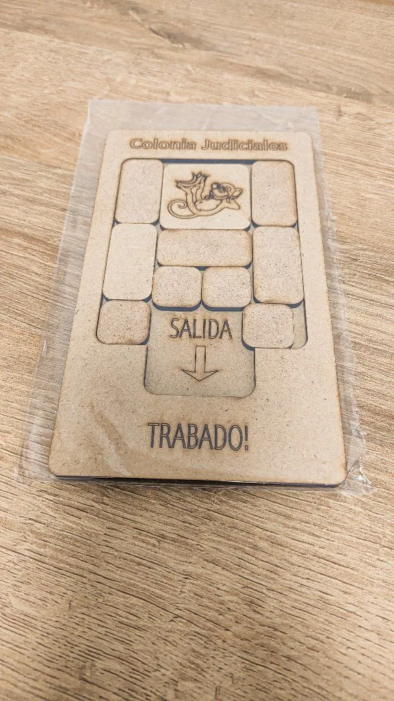 Juego trabado de madera para Colonia Judiciales
